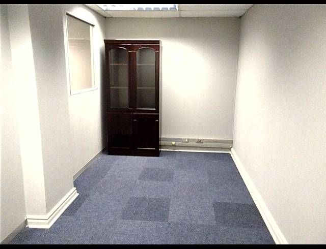 120M² OFFICE TO LET IN RIVERHORSE VALLEY